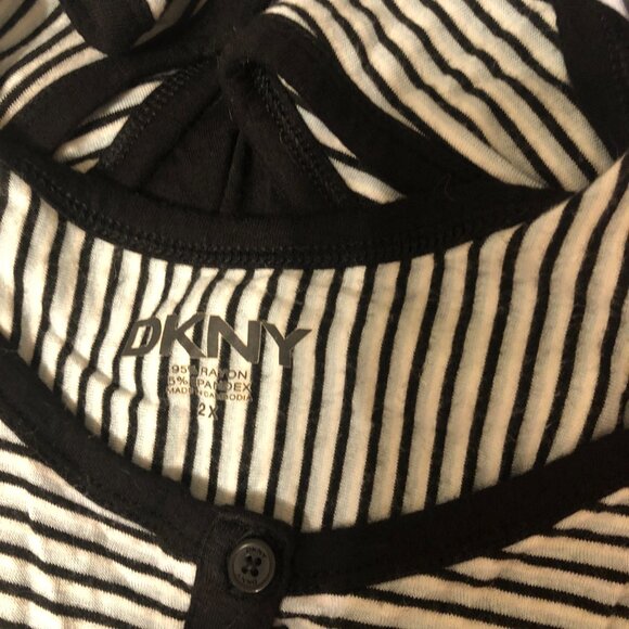 Tank Tops - Bundle of 2 - DKNY size 2X and Apt 9 size XXL - Picture 3 of 8